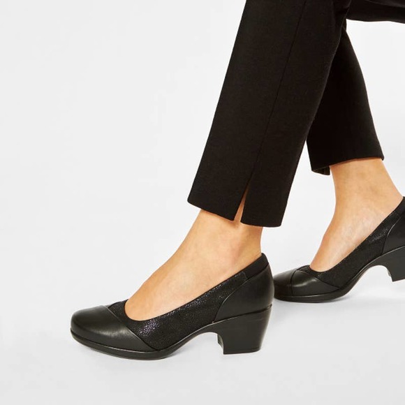 clarks emily alexa block heel leather pump